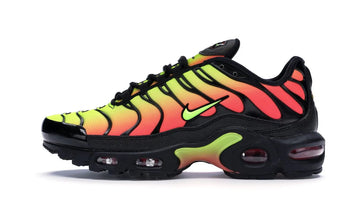 Air Max Plus Black Volt Solar Red