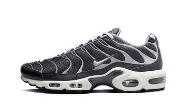 Air Max Plus SE Greyscale Cool Grey
